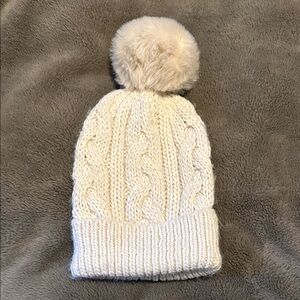 Abercrombie & Fitch A&F Pom Beanie Cream Cable Knit